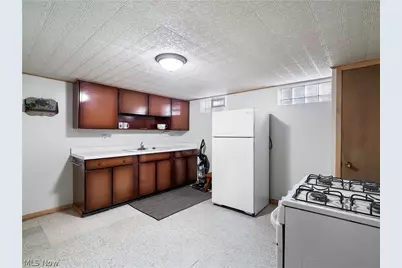 12305 Eastwood Boulevard, Garfield Heights, OH 44125 - Photo 29