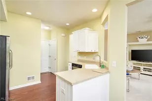 438 Turner Dr, Copley, OH 44321 - Photo 7