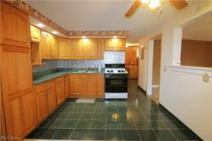 28 Valley Park Dr, Norwalk, OH 44857 - Photo 3