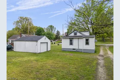 671 Fairview Avenue, Barberton, OH 44203 - Photo 11