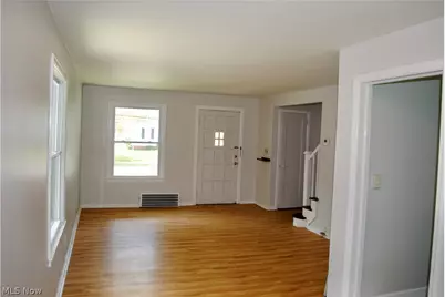 1527 Babbitt Road, Euclid, OH 44132 - Photo 9