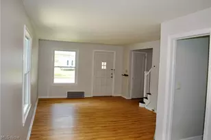 1527 Babbitt Rd, Euclid, OH 44132 - Photo 9