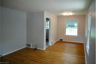 1527 Babbitt Road, Euclid, OH 44132 - Photo 5