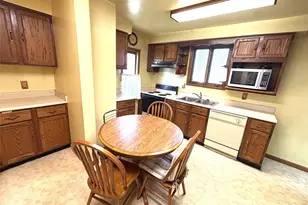 1805 Manchester Rd, Akron, OH 44314 - Photo 7