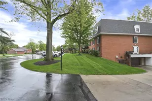 22701 Center Ridge Rd, Rocky River, OH 44116 - Photo 41