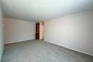 31622 N Marginal Dr, Willowick, OH 44095 - Photo 9