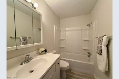 31622 N Marginal Drive #B-105, Willowick, OH 44095 - Photo 15