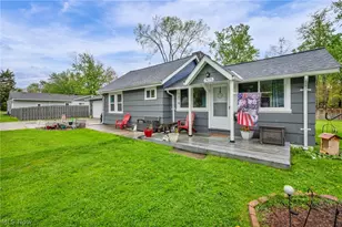 7476 Pinehurst Dr, Mentor on the Lake, OH 44060 - Photo 3