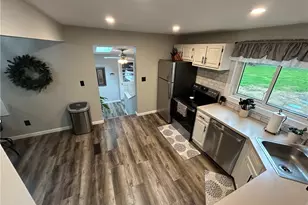 8772 Lakeshore Blvd, Mentor, OH 44060 - Photo 5