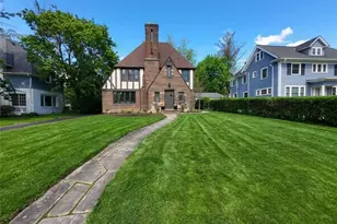 3145 Huntington Rd, Huber Heights, OH 44120 - Photo 1