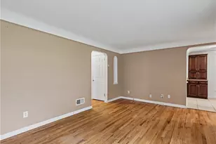 6932 Greenleaf Ave, Parma Heights, OH 44130 - Photo 7