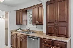 6932 Greenleaf Ave, Parma Heights, OH 44130 - Photo 9