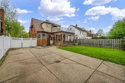 91 E 212th Street, Euclid, OH 44123 - Photo 7