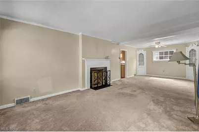 91 E 212th Street, Euclid, OH 44123 - Photo 11