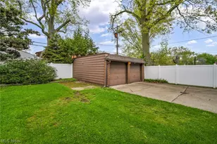91 E 212th St, Euclid, OH 44123 - Photo 5