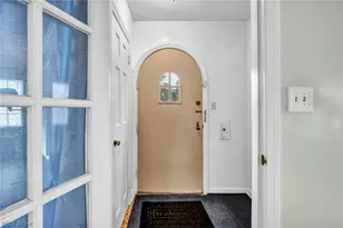 91 E 212th St, Euclid, OH 44123 - Photo 9