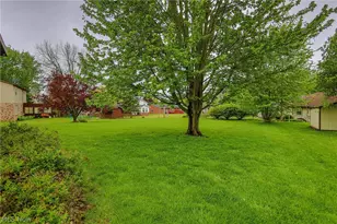 1821 Hiram St, Louisville, OH 44641 - Photo 9