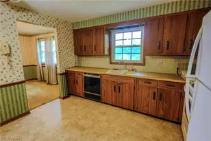 1821 Hiram St, Louisville, OH 44641 - Photo 21