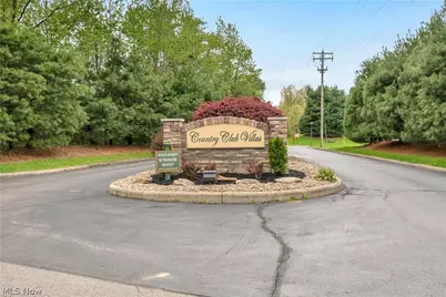 144 Royal Troon Drive SE, Warren, OH 44484 - Photo 5