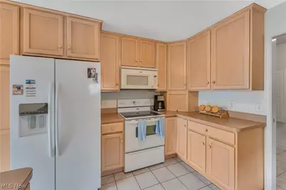 144 Royal Troon Drive SE, Warren, OH 44484 - Photo 15
