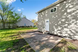 620 Pasadena Ave, Sheffield Lake, OH 44054 - Photo 17