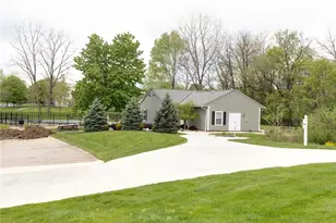 10362 Independence Dr, North Royalton, OH 44133 - Photo 23
