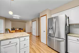 675 Juniper Ln, Brunswick, OH 44212 - Photo 5