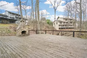 718 Stonecliff Dr, Akron, OH 44313 - Photo 23