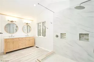 718 Stonecliff Dr, Akron, OH 44313 - Photo 5