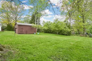 639 N Azalea Blvd, Barberton, OH 44203 - Photo 19