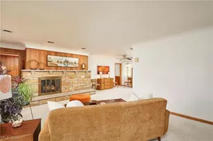 639 N Azalea Blvd, Barberton, OH 44203 - Photo 3