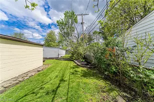 7415 Jameson Rd, Parma, OH 44129 - Photo 35