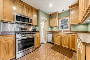 7415 Jameson Rd, Parma, OH 44129 - Photo 7