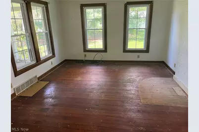 33261 Lake Road, Avon Lake, OH 44012 - Photo 7