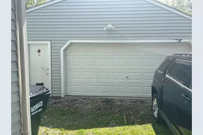 33261 Lake Road, Avon Lake, OH 44012 - Photo 19