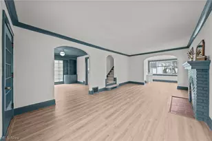 174 E 208th St, Euclid, OH 44123 - Photo 23