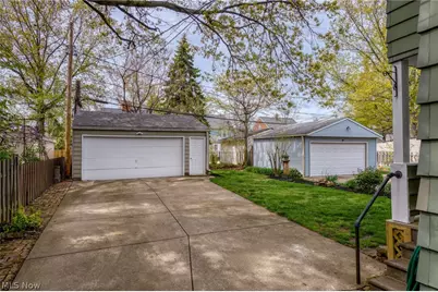 174 E 208th Street, Euclid, OH 44123 - Photo 43