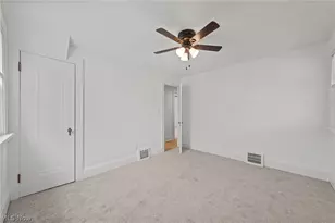 174 E 208th St, Euclid, OH 44123 - Photo 35
