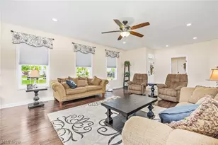 8744 Wakefield Run, North Ridgeville, OH 44039 - Photo 5
