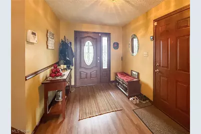 3225 Caprice Drive SW, Warren, OH 44481 - Photo 3