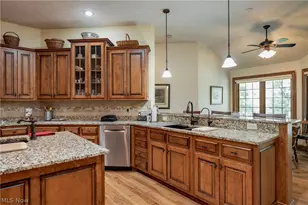 3908 River Rd, Vienna, WV 26105 - Photo 15
