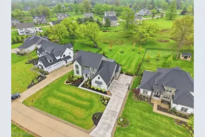 2082 Lanterman Circle, Hinckley, OH 44233 - Photo 3