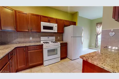 37911 Ashfield Way, North Ridgeville, OH 44039 - Photo 3