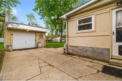 457 9th Street, Elyria, OH 44035 - Photo 17