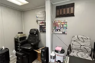 820 Commerce St, Wellsburg, WV 26070 - Photo 17