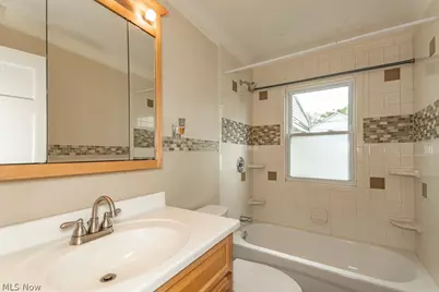 1557 Woodhurst Avenue, Mayfield Heights, OH 44124 - Photo 21