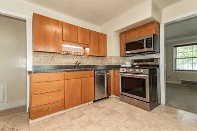 1557 Woodhurst Avenue, Mayfield Heights, OH 44124 - Photo 9