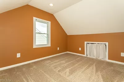 1557 Woodhurst Avenue, Mayfield Heights, OH 44124 - Photo 23
