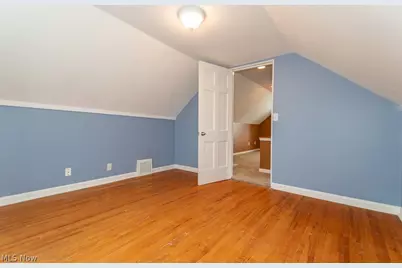 1557 Woodhurst Avenue, Mayfield Heights, OH 44124 - Photo 27
