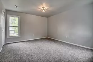 325 W Maryland Ave, Sebring, OH 44672 - Photo 13